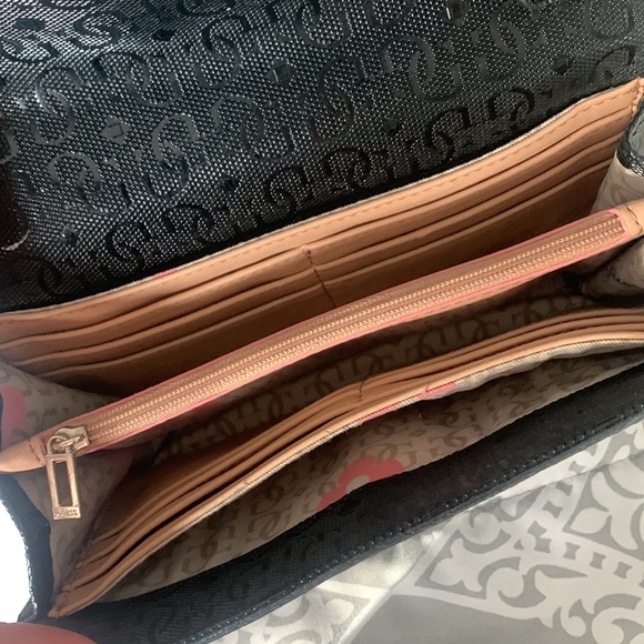 Guess crossbody - Picture 3 of 3